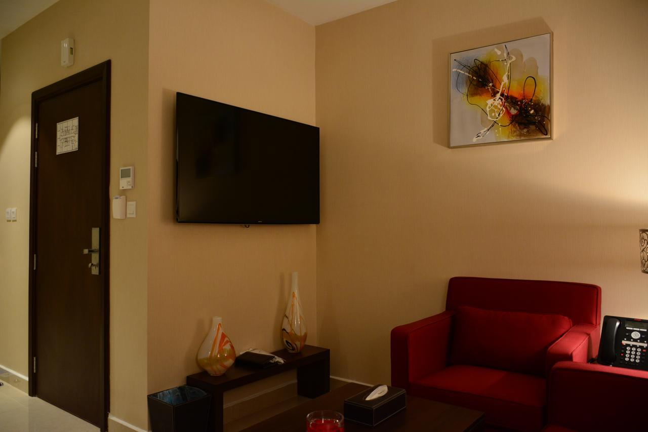 Home Inn Hotel Suites Khobar Bagian luar foto