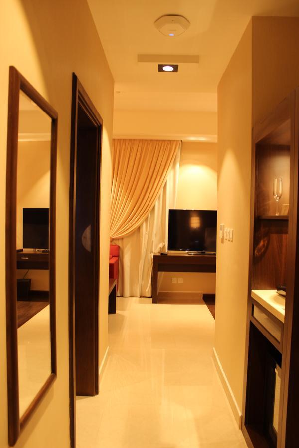 Home Inn Hotel Suites Khobar Bagian luar foto