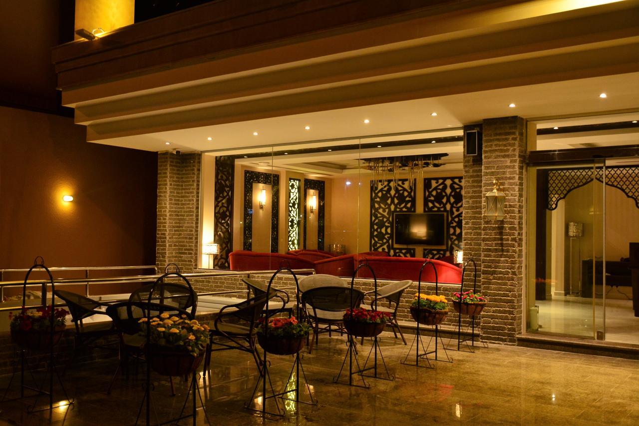 Home Inn Hotel Suites Khobar Bagian luar foto