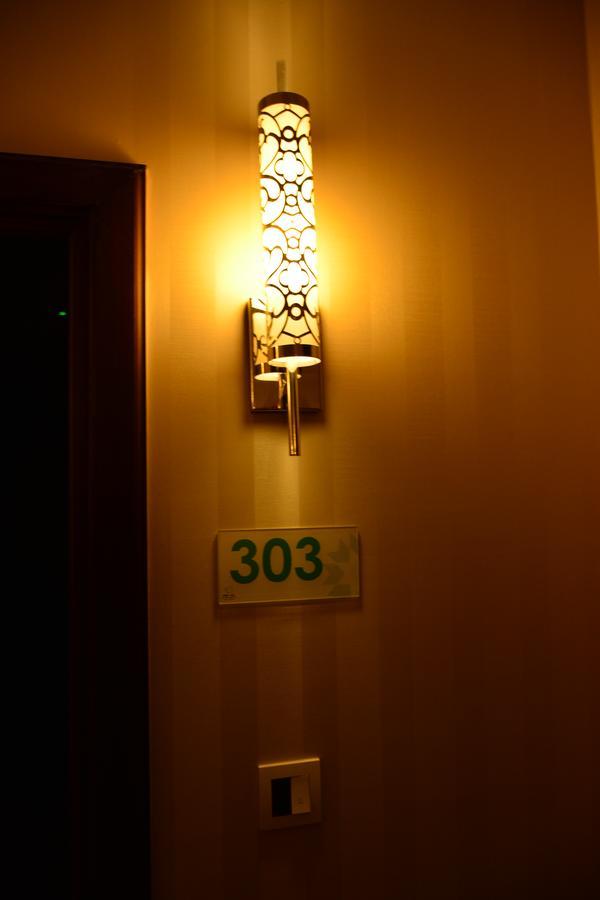 Home Inn Hotel Suites Khobar Bagian luar foto