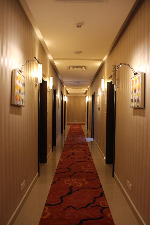 Home Inn Hotel Suites Khobar Bagian luar foto