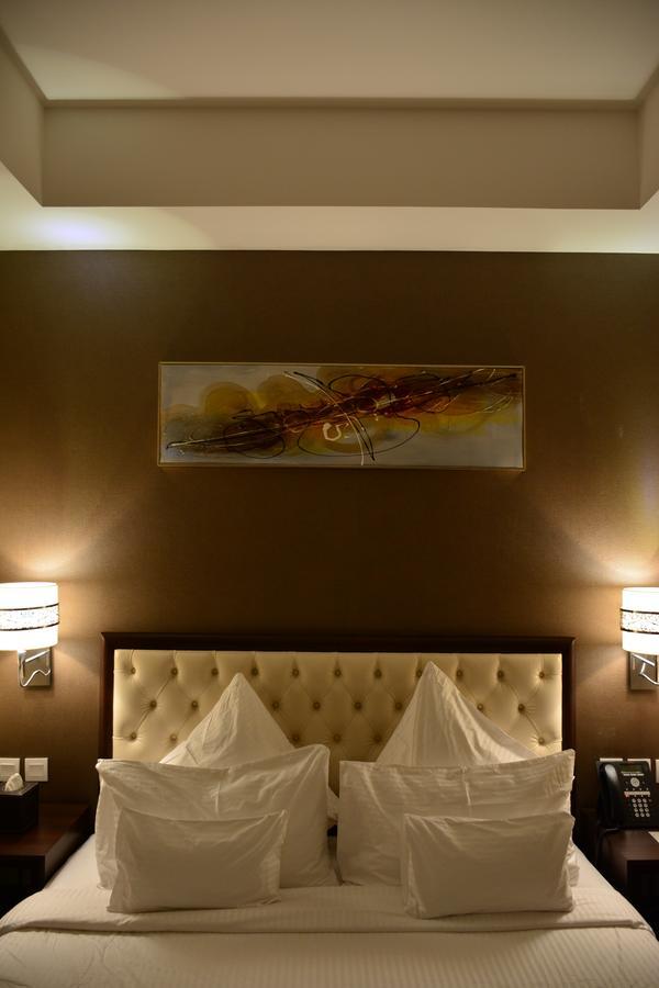 Home Inn Hotel Suites Khobar Bagian luar foto