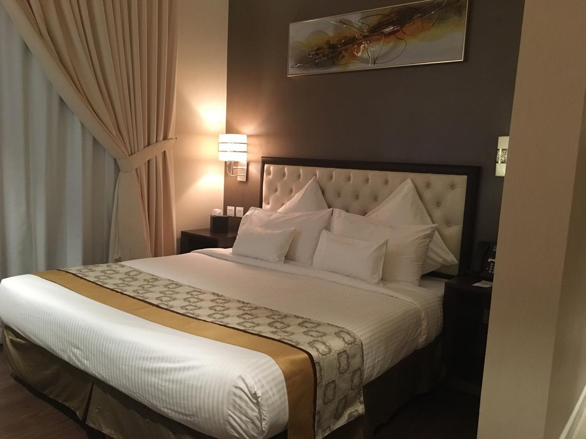 Home Inn Hotel Suites Khobar Bagian luar foto