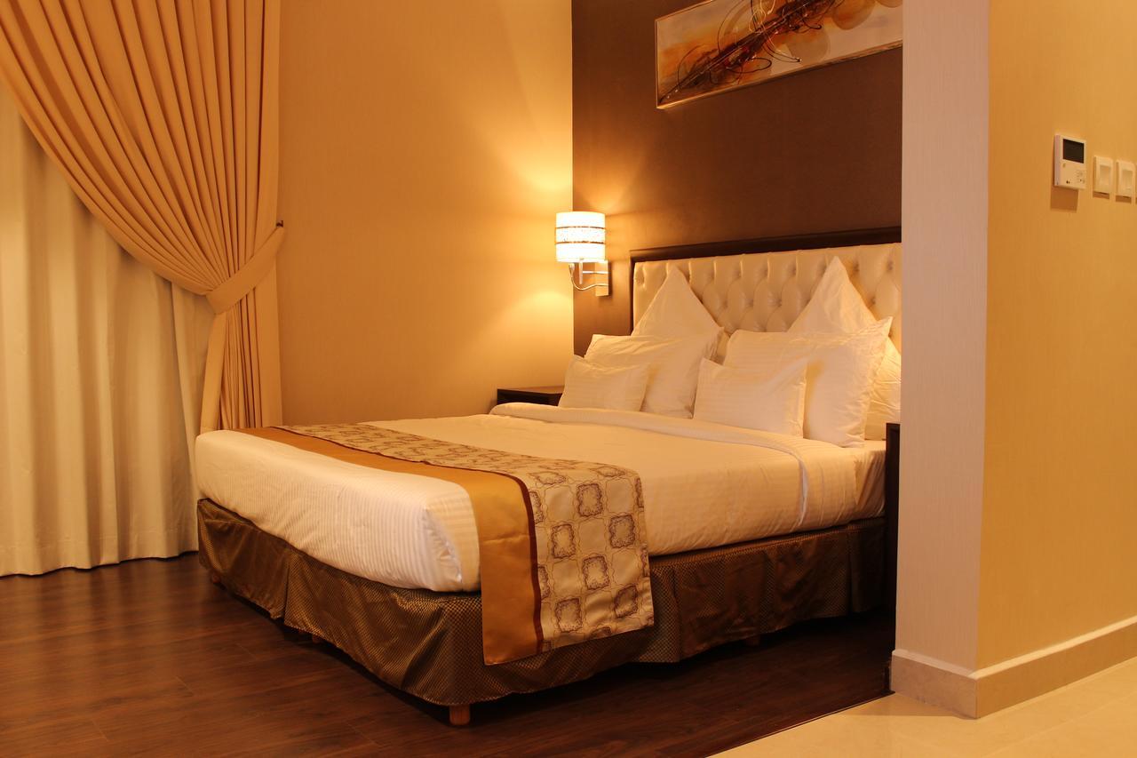 Home Inn Hotel Suites Khobar Bagian luar foto